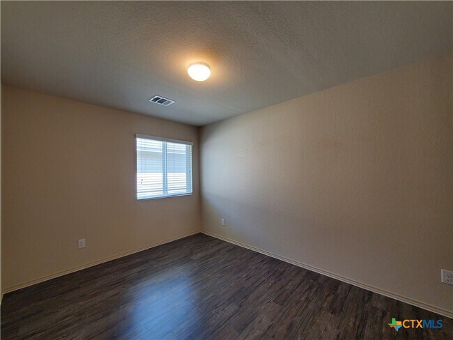 Building Photo - 1536 Gateshead Dr