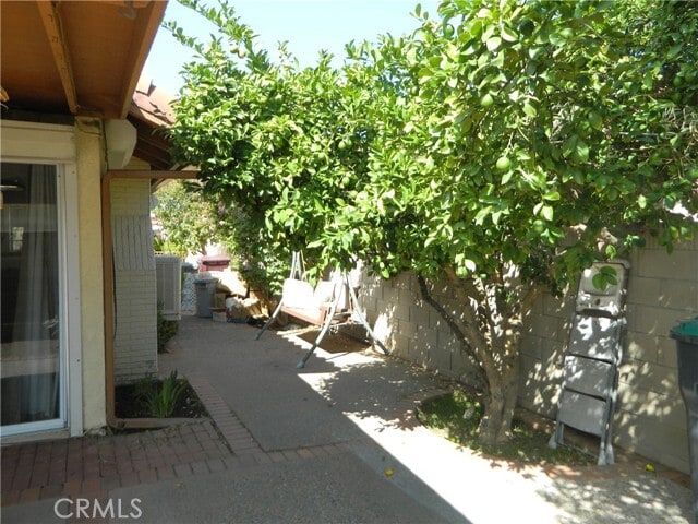 Building Photo - 26101 Bluebell St