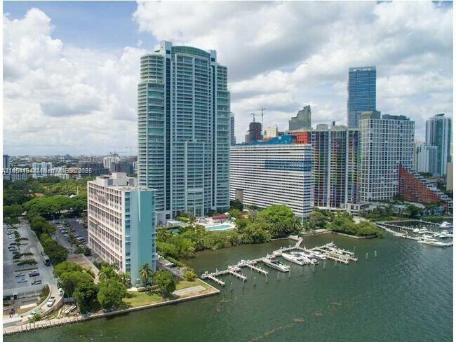 Primary Photo - 1643 Brickell Ave