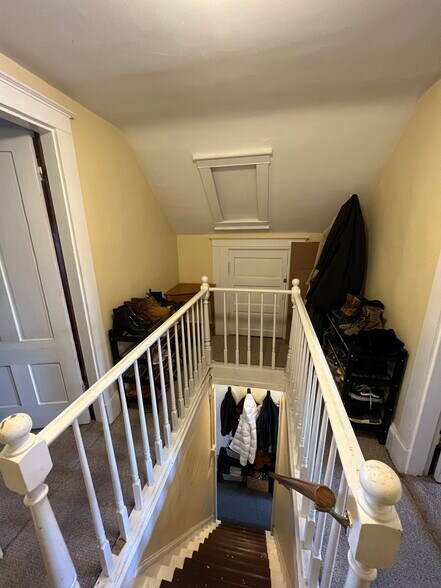 Building Photo - 7 Craigie Ter