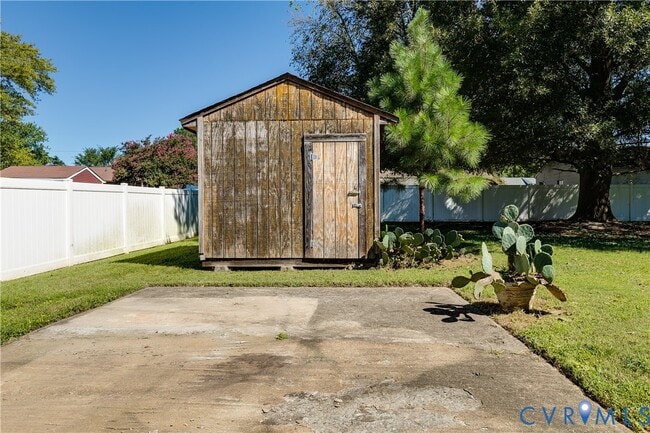 Building Photo - 1312 Southbury Ave
