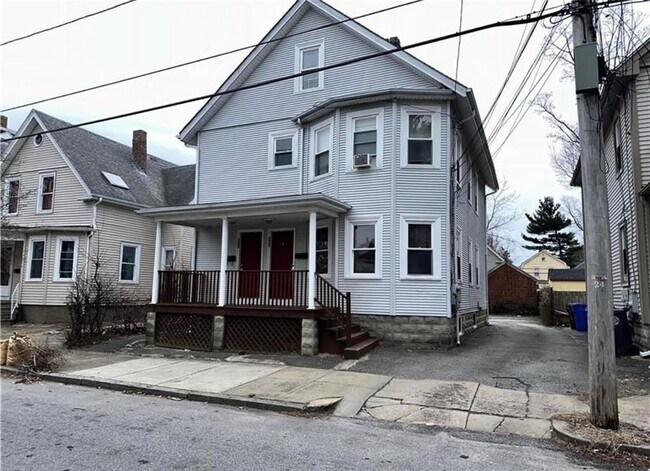 Primary Photo - 362 Smith St