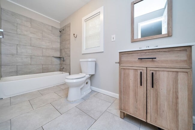 Building Photo - Spacious & Stylish – Fully Renovated 4BR Home Ready for Move-In!