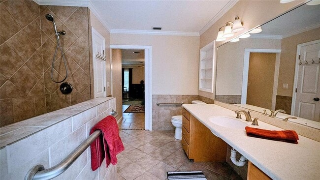 Building Photo - 881 Bayshore Dr