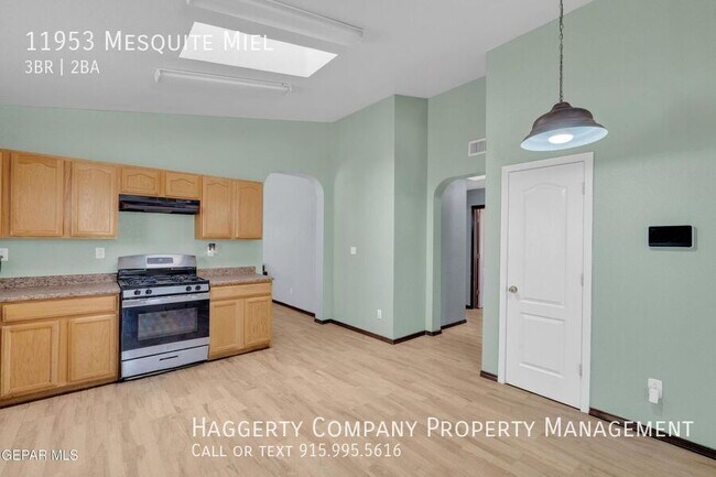 Building Photo - 11953 Mesquite Miel Dr
