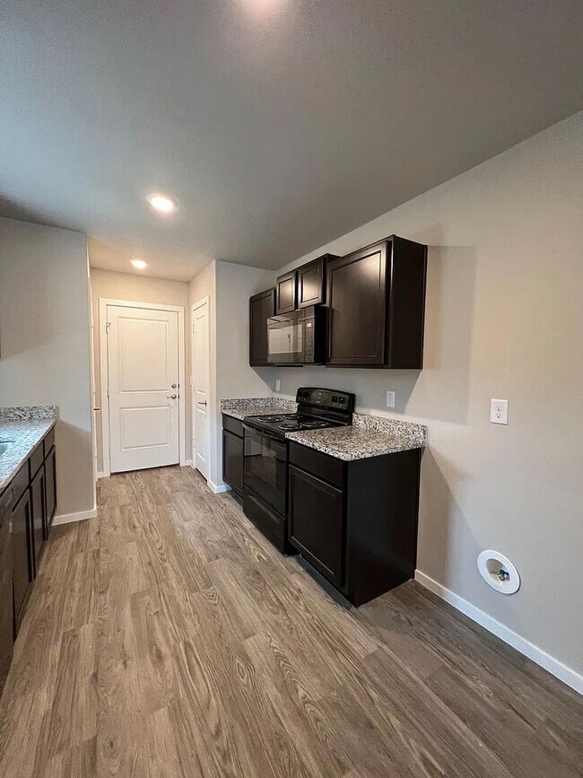 Building Photo - Find Home in Upland Heights! 3 Bed | 2 Bath | 1 Car Garage