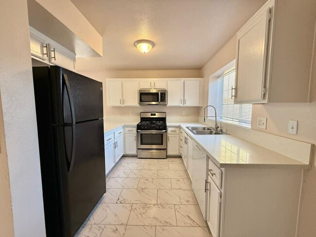 Building Photo - Beautiful single story,3 bedroom 2 bath home in 89142