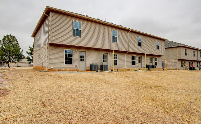 Building Photo - Fairview Lane