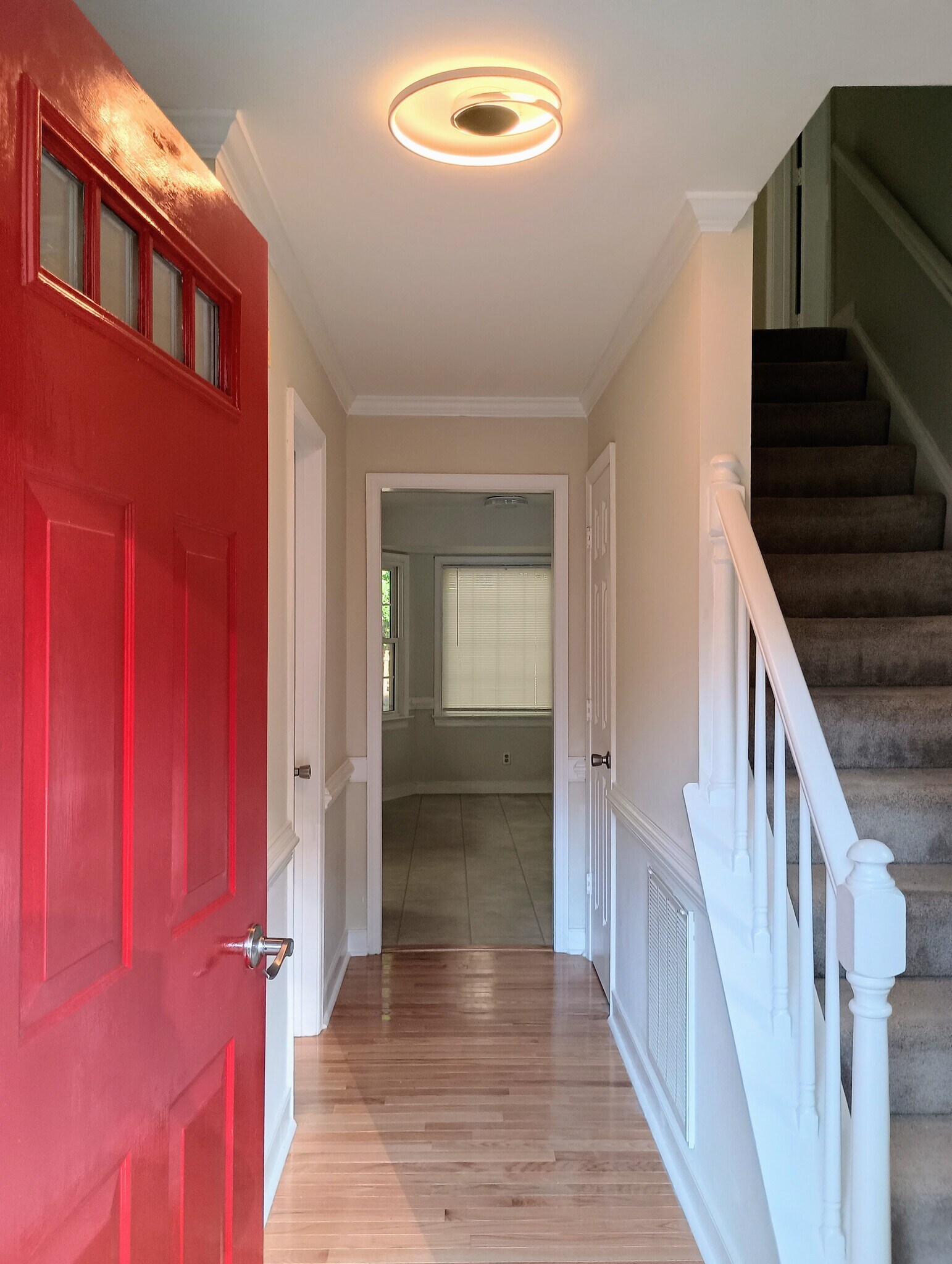 Inviting foyer - 5505 Standing Oak Pl