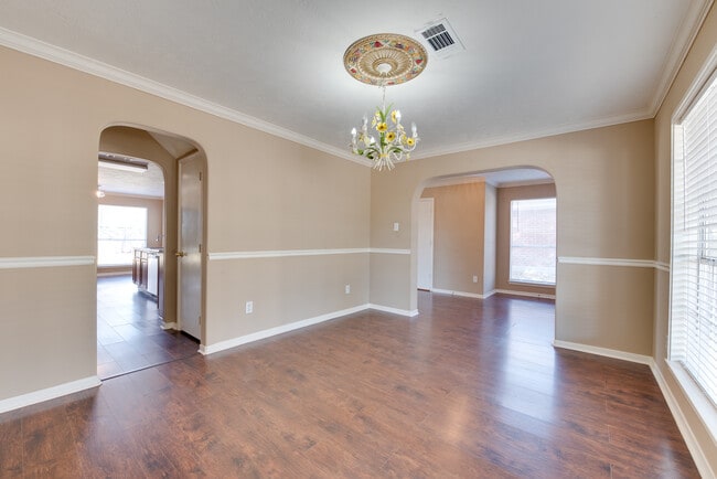 Building Photo - 6611 Amberfield Ln
