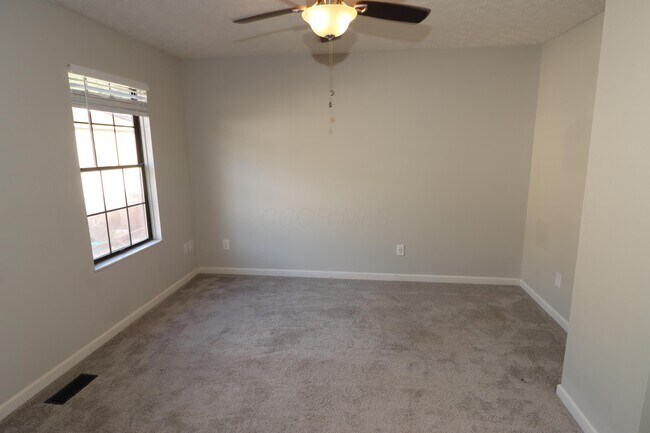 Building Photo - 8176 Rochester Way
