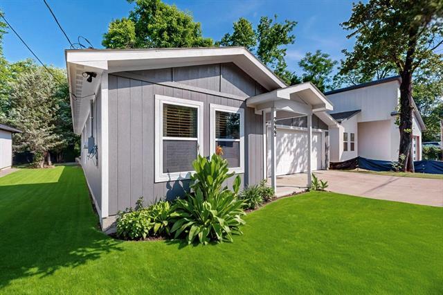 Building Photo - 2222 Echo Lake Dr