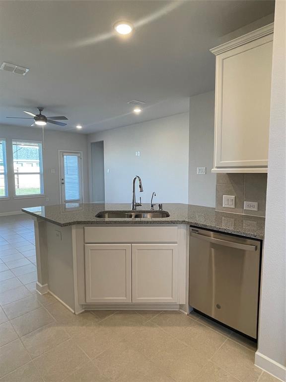 Building Photo - 9122 Brixham Dr