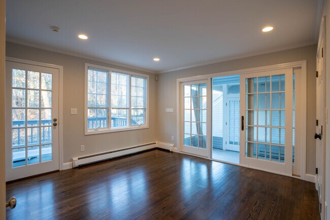 Building Photo - Entire House on 1 Acre of Land! - 8 Bedroom