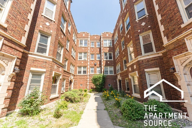 Building Photo - 2107 Grove Ave