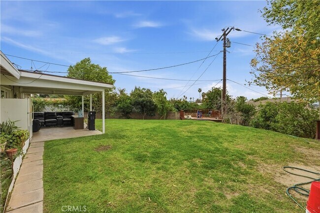 Building Photo - 3920 El Camino Dr