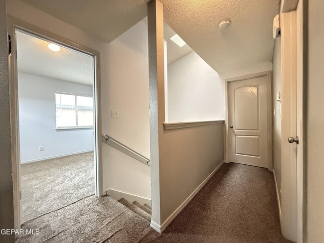 Building Photo - 11952 Mesquite Miel Dr