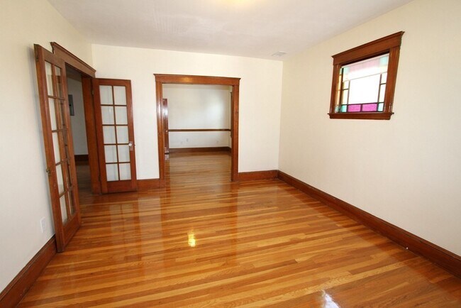 Building Photo - 475 Ashmont St