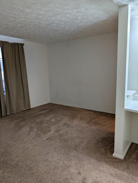 Building Photo - 4410 Groombridge Way