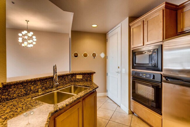 Building Photo - 67 E Agate Ave