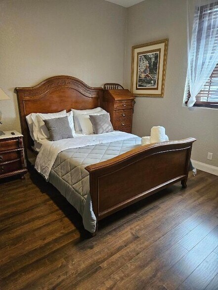 Building Photo - 11334 81st Ct N