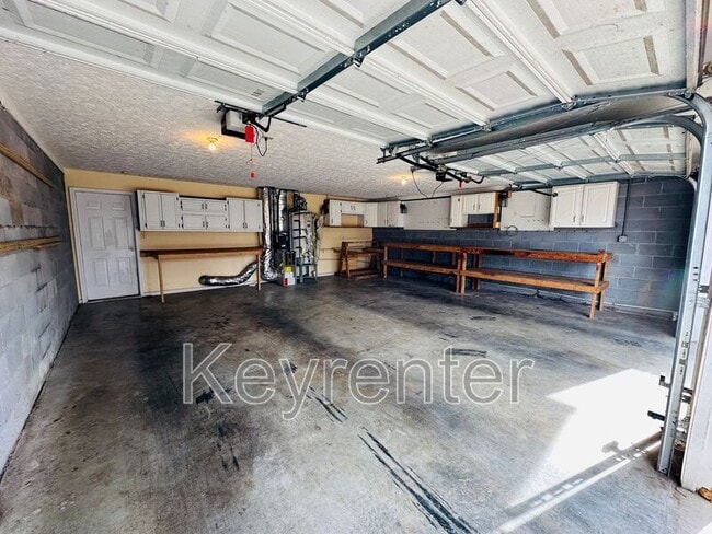 Building Photo - 12490 Daisywood Dr