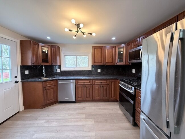 Building Photo - 315 Park Ave