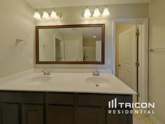 Building Photo - 403 Royalston Ct