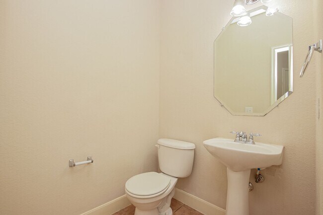 Building Photo - Immaculate Cedar Park home