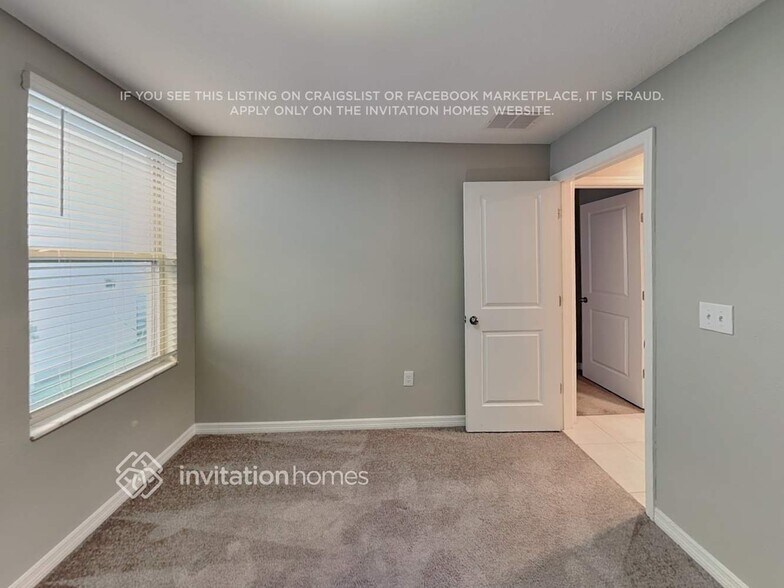 Building Photo - 2210 Treesdale Ave