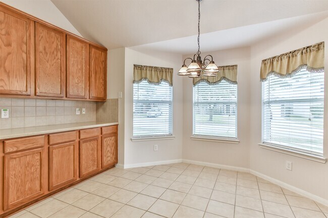 Building Photo - 14603 Whispering Cypress Dr