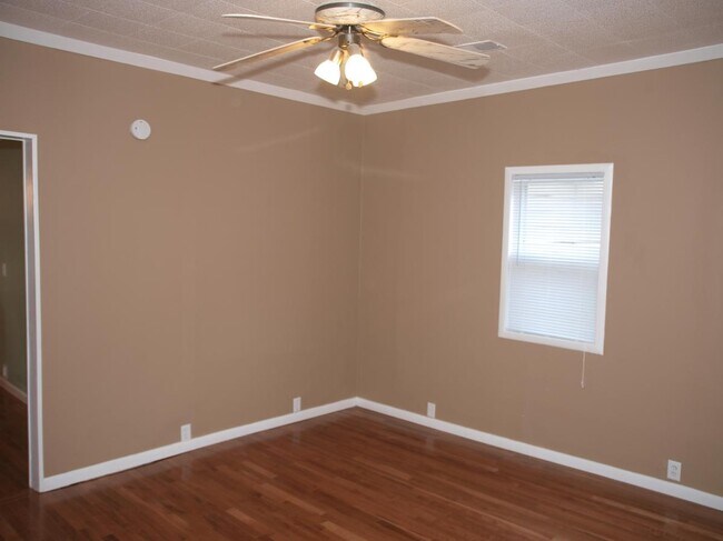 Building Photo - 1914 N 11th St