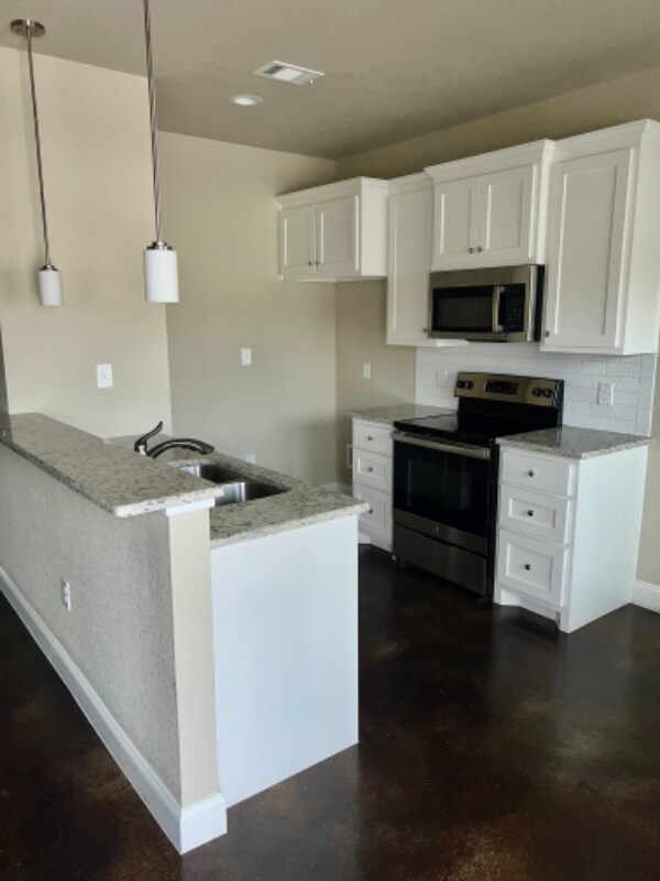 Building Photo - 3304 Belmont Dr