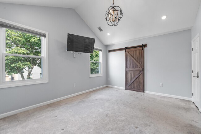 Building Photo - 1300 79th St