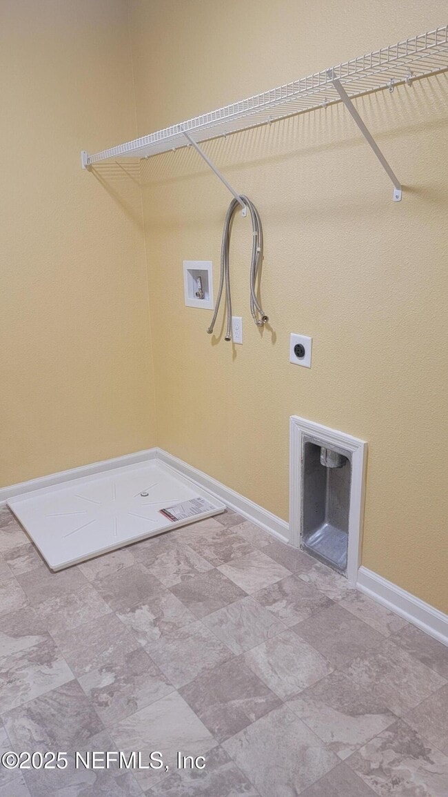 Building Photo - 6413 Timber Cv Ct