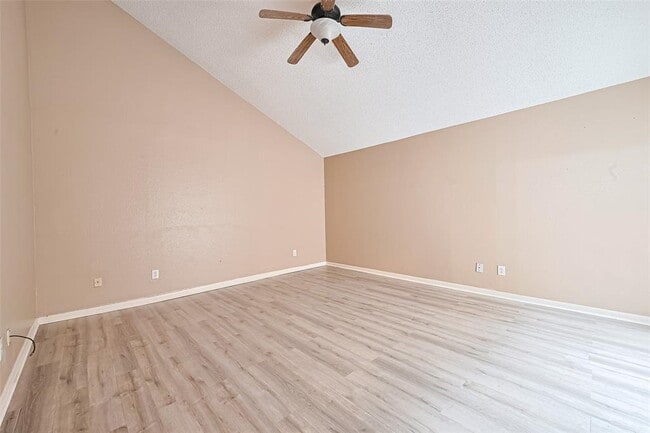 Building Photo - 2907 Waypark Dr