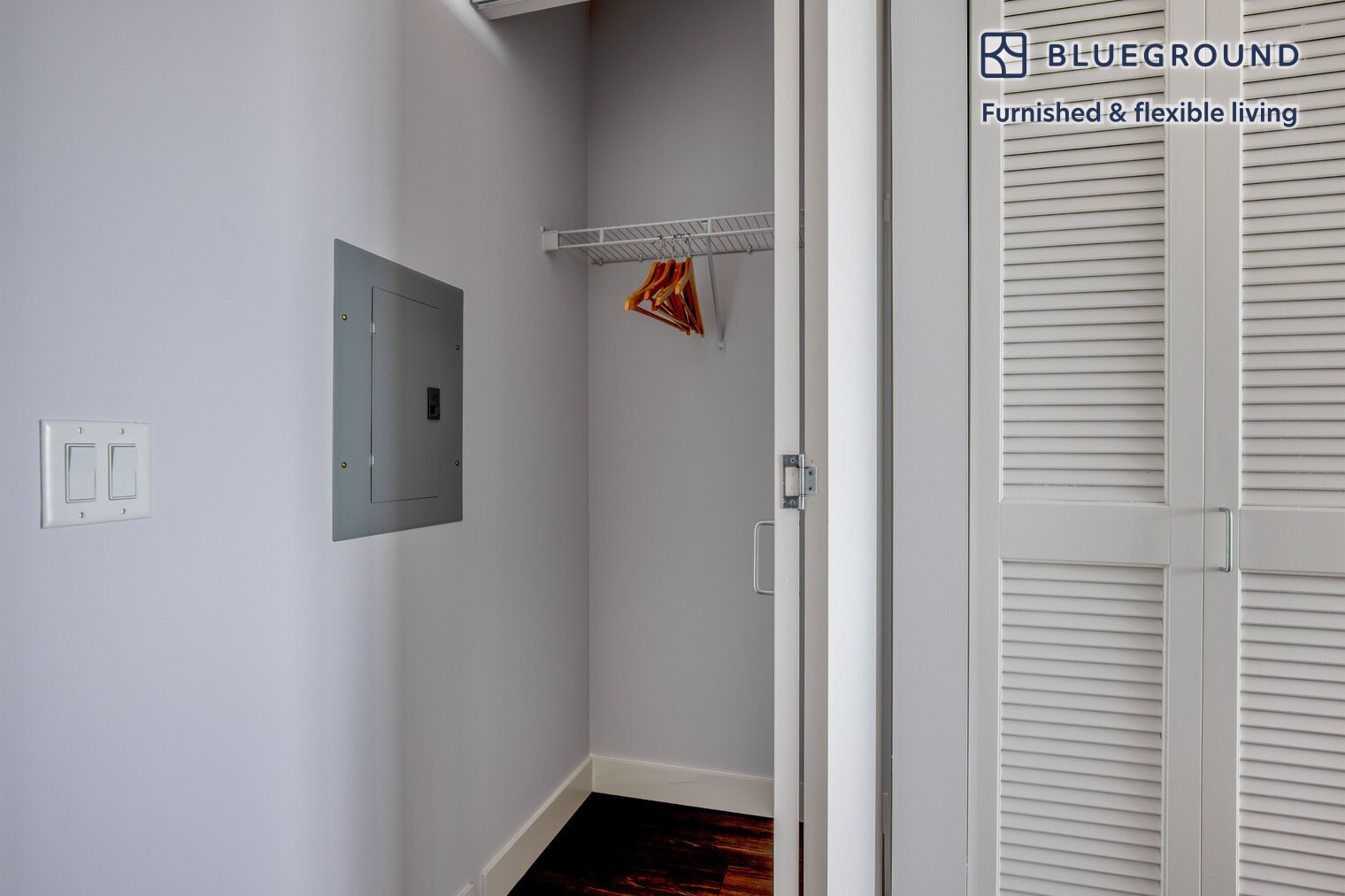 Building Photo - 1000 S Clark St