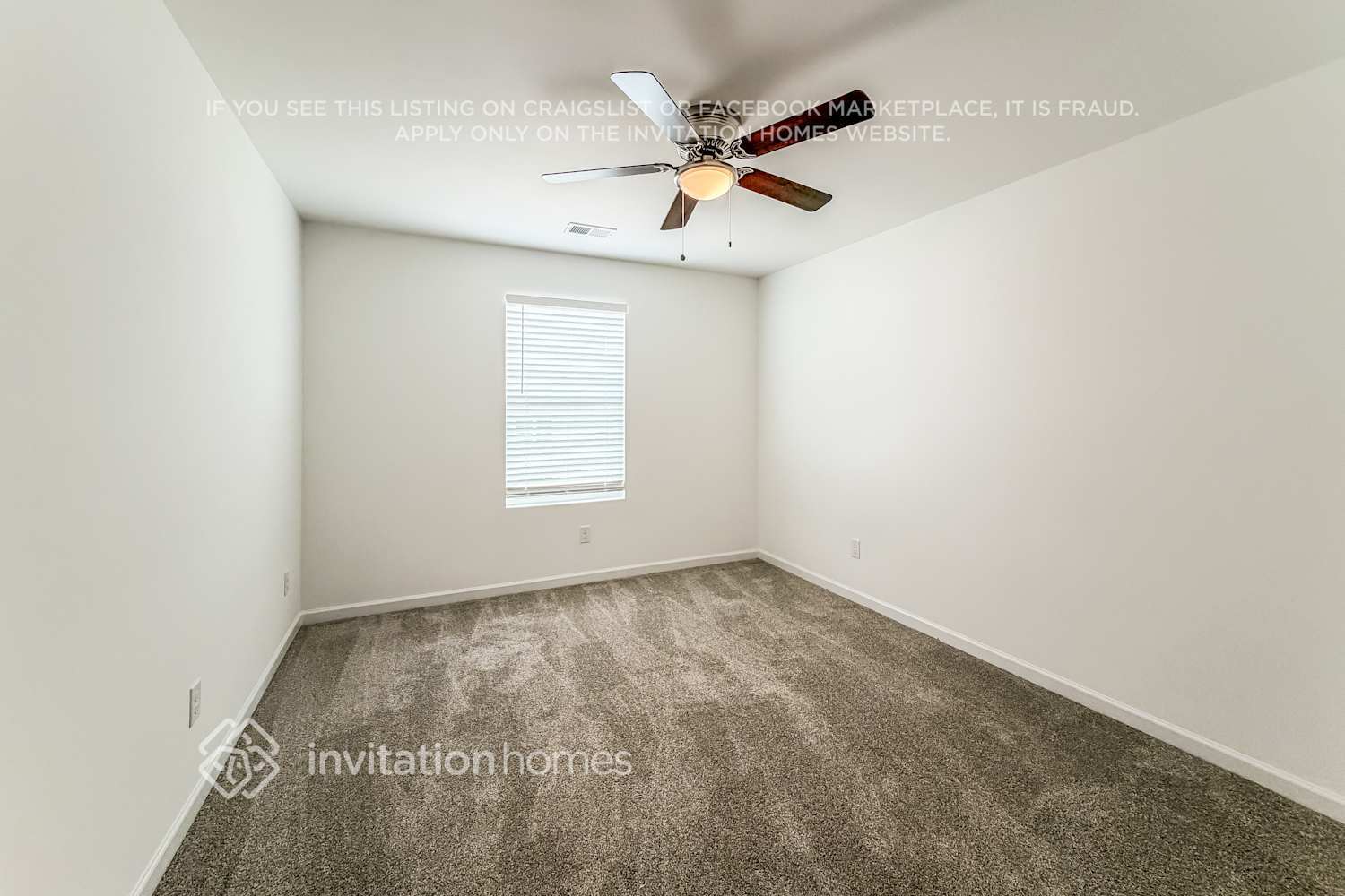 Building Photo - 263 W Millbrook Dr