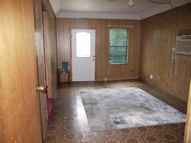 Building Photo - 5767 Westover St