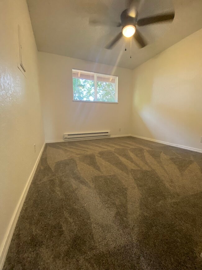 Building Photo - Beech Place Duplex