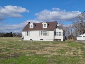 Building Photo - 1111 Bayview Rd