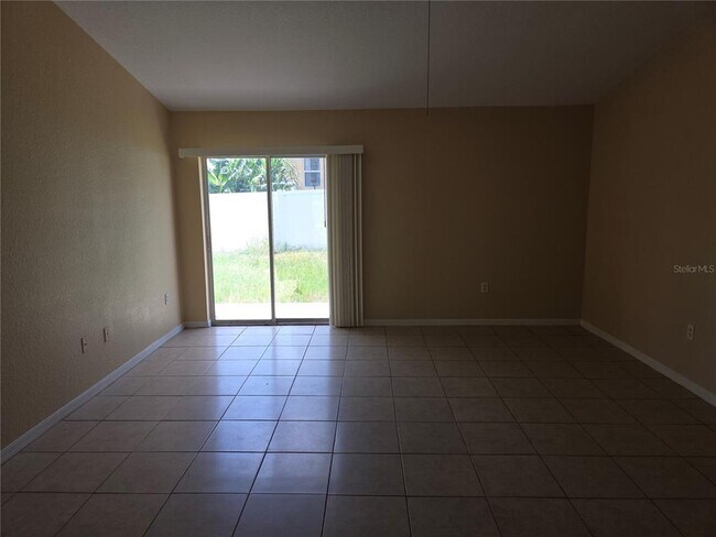 Building Photo - 8 Sawfish Ct