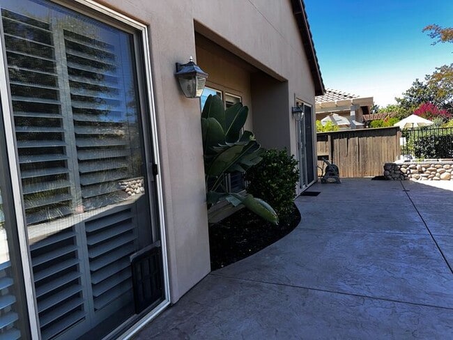 Building Photo - Spacious 3BR, 2BA with Solar and Modern Up...