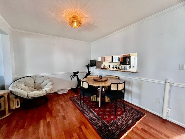 Building Photo - Come see this gorgeous townhouse in the desirable Ocean Lakes community!