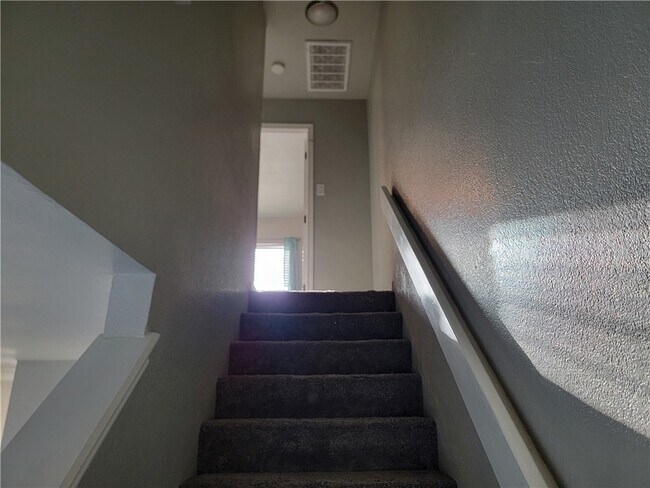 Building Photo - 7252 Mansions Dr