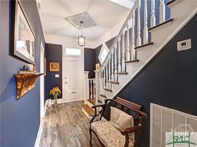 Building Photo - 514 E Anderson St