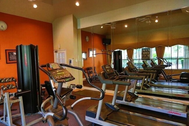 Building Photo - Beautifully Updated 2-Bedroom, 1-Bath Condo!