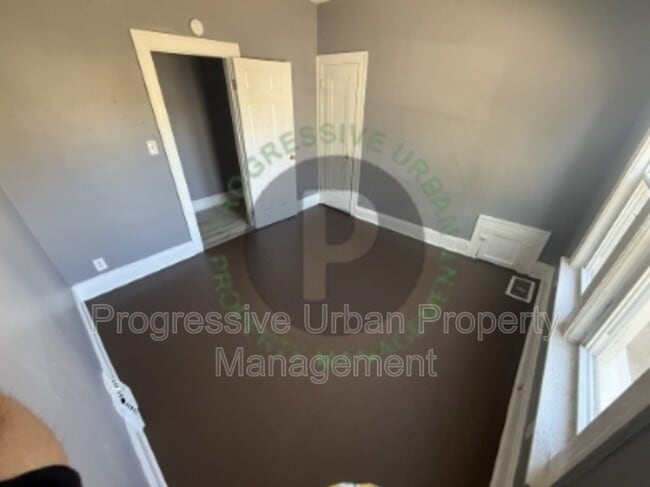 Building Photo - 3412 E 147th St