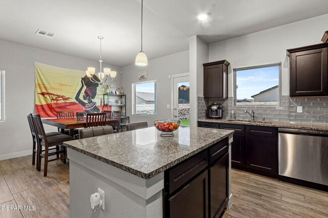 Building Photo - 14813 Tierra Fortaleza Ave
