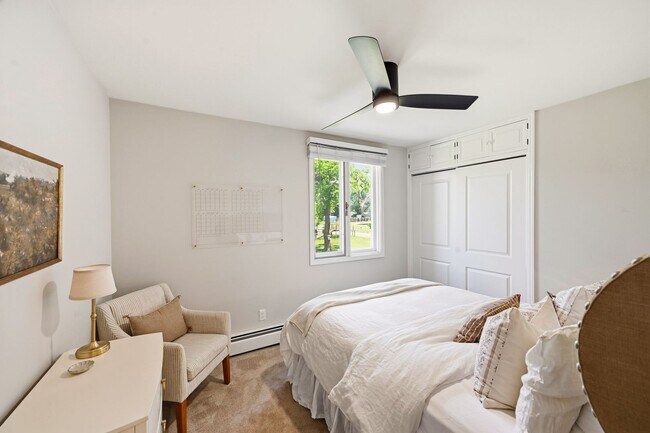 Building Photo - Charming Updated Farmhouse with Incredible Mountain Vistas